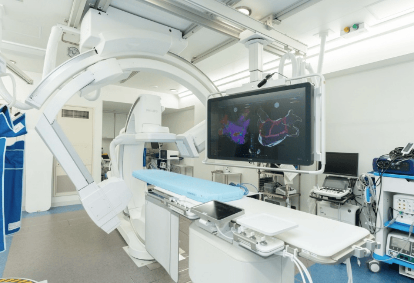 不整脈治療専用のカテーテル手術室