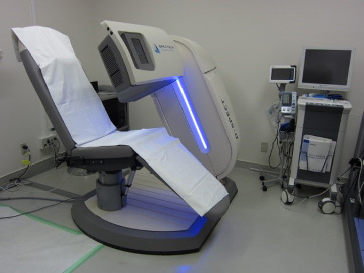 心臓専用半導体SPECT装置（D-SPECT）（Spectrum Dynamics Medical Japan）