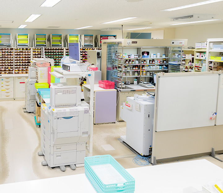 俯瞰した調剤室写真